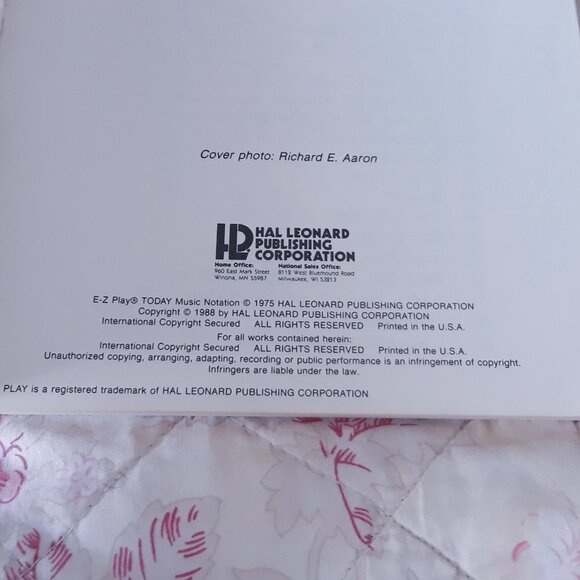 Elvis Presley Electronic Keyboard Sheet Music Book - Picture 4 of 5